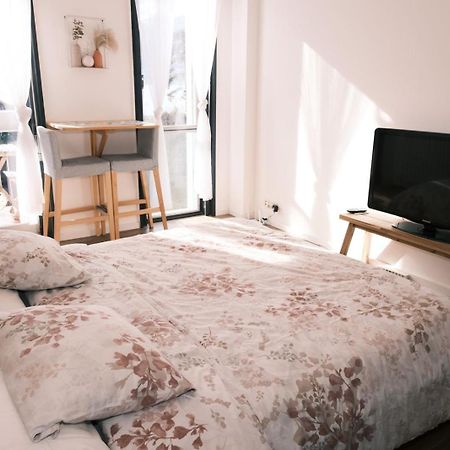 Studio With Lake And Montains Views Free Parking Luino Luaran gambar